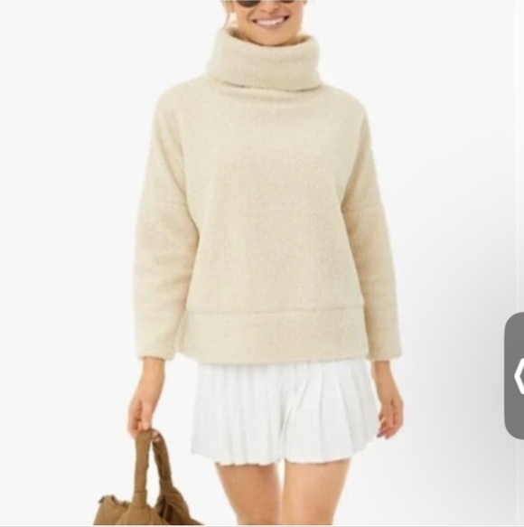 Tuckernuck Tops - Tuckernuck Rollins Funnel Neck Sherpa Teddy Sweatshirt Size M